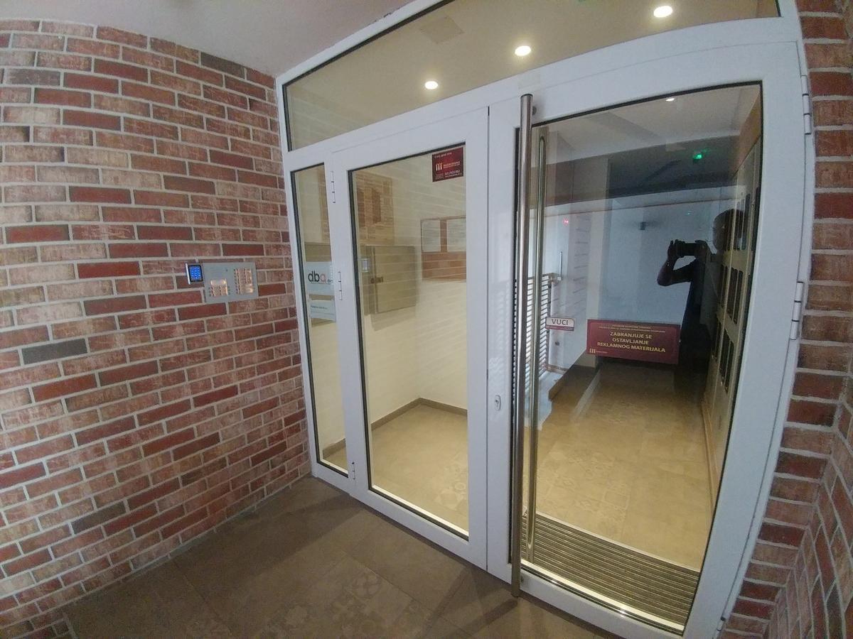 Jc10 Apartment 3 Bedroom, Free Parking, 73Sqm Novi Sad Exterior photo